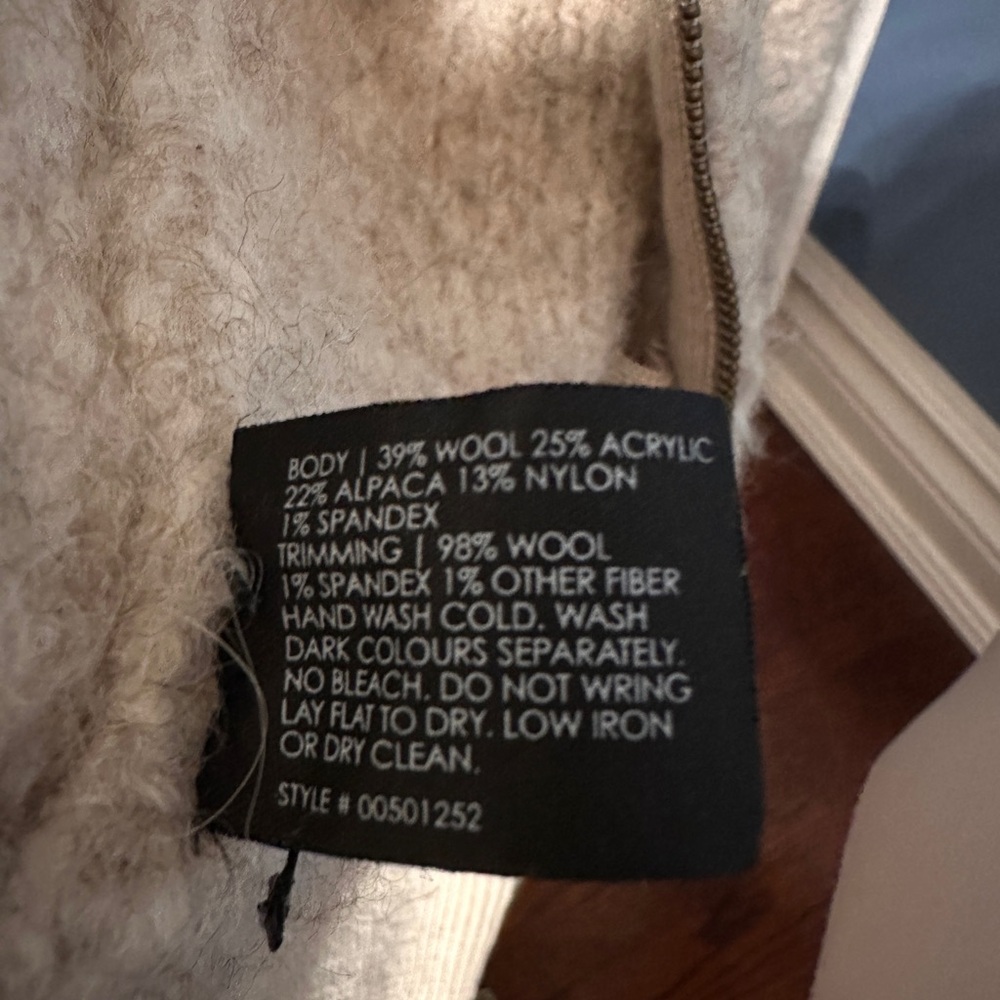 Cardigan - Picture 5 of 7